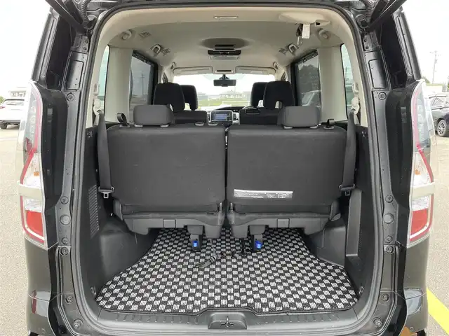 日産 セレナ ハイウェイスター V 佐賀県 2021(令3)年 3.8万km ダイヤモンドブラック ワンオーナー/社外SDナビゲーション/・フルセグTV/CD/DVD/SD/Bluetooth/アルパインフリップダウンモニター/アラウンドビューモニター/ETC/インテリジェントルームミラー/両側パワースライドドア/電子パーキングブレーキ/・AUTO HOLD機能/後席エアコン/キャプテンシート/後席サンシェード/ISOFIX対応/革巻きステアリング/ステアリングリモコン/純正16インチアルミホイール/純正LEDヘッドライト/純正LEDフォグランプ/社外オールシーズンフロアマット/新車保証書/取扱説明書/スペアキー１本/プロパイロット/・インテリジェントクルーズコントロール/・エマージェンシーブレーキ/・レーンディパーチャーワーニング/・ブラインドスポット/・インテリジェントBSI/・クロストラフィックアラート/・クリアランスソナー/・標識検知機能