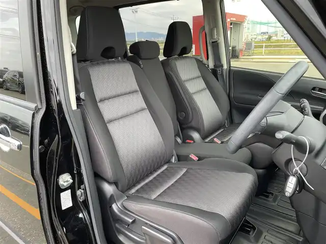 日産 セレナ ハイウェイスター V 佐賀県 2021(令3)年 3.8万km ダイヤモンドブラック ワンオーナー/社外SDナビゲーション/・フルセグTV/CD/DVD/SD/Bluetooth/アルパインフリップダウンモニター/アラウンドビューモニター/ETC/インテリジェントルームミラー/両側パワースライドドア/電子パーキングブレーキ/・AUTO HOLD機能/後席エアコン/キャプテンシート/後席サンシェード/ISOFIX対応/革巻きステアリング/ステアリングリモコン/純正16インチアルミホイール/純正LEDヘッドライト/純正LEDフォグランプ/社外オールシーズンフロアマット/新車保証書/取扱説明書/スペアキー１本/プロパイロット/・インテリジェントクルーズコントロール/・エマージェンシーブレーキ/・レーンディパーチャーワーニング/・ブラインドスポット/・インテリジェントBSI/・クロストラフィックアラート/・クリアランスソナー/・標識検知機能