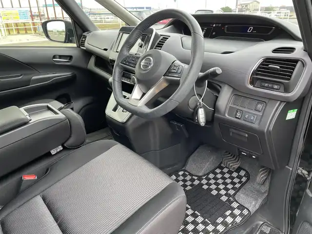 日産 セレナ ハイウェイスター V 佐賀県 2021(令3)年 3.8万km ダイヤモンドブラック ワンオーナー/社外SDナビゲーション/・フルセグTV/CD/DVD/SD/Bluetooth/アルパインフリップダウンモニター/アラウンドビューモニター/ETC/インテリジェントルームミラー/両側パワースライドドア/電子パーキングブレーキ/・AUTO HOLD機能/後席エアコン/キャプテンシート/後席サンシェード/ISOFIX対応/革巻きステアリング/ステアリングリモコン/純正16インチアルミホイール/純正LEDヘッドライト/純正LEDフォグランプ/社外オールシーズンフロアマット/新車保証書/取扱説明書/スペアキー１本/プロパイロット/・インテリジェントクルーズコントロール/・エマージェンシーブレーキ/・レーンディパーチャーワーニング/・ブラインドスポット/・インテリジェントBSI/・クロストラフィックアラート/・クリアランスソナー/・標識検知機能