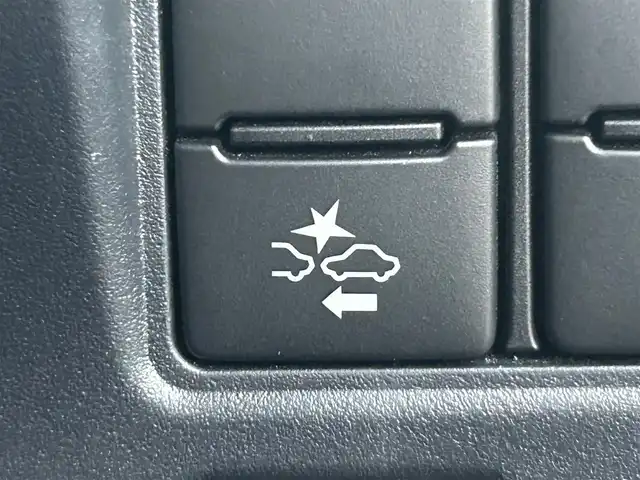 トヨタ ヴォクシー ZS GRスポーツ 奈良県 2020(令2)年 6.5万km ホワイトパールクリスタルシャイン 登録時走行距離64751km/純正10インチナビ/フルセグTV(AM.FM.CD.DVD.TV.BT)/純正フリップダウンモニター/両側パワースライドドア/バックカメラ/ETC/ドライブレコーダー/シートヒーター/クリアランスソナー/衝突軽減ブレーキ/横滑り防止装置/クルーズコントロール(追従走行なし)/車線逸脱警報（レーンキープアシスト）/オートライト/オートマチックハイビーム/アイドリングストップ/18インチ純正AW/純正フロアマット/ハーフレザーシート