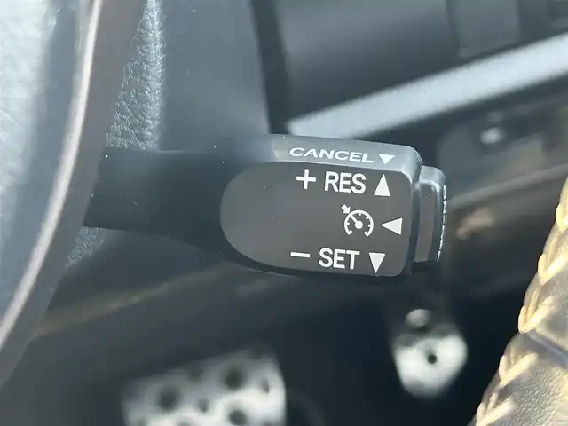 トヨタ ヴォクシー ZS GRスポーツ 奈良県 2020(令2)年 6.5万km ホワイトパールクリスタルシャイン 登録時走行距離64751km/純正10インチナビ/フルセグTV(AM.FM.CD.DVD.TV.BT)/純正フリップダウンモニター/両側パワースライドドア/バックカメラ/ETC/ドライブレコーダー/シートヒーター/クリアランスソナー/衝突軽減ブレーキ/横滑り防止装置/クルーズコントロール(追従走行なし)/車線逸脱警報（レーンキープアシスト）/オートライト/オートマチックハイビーム/アイドリングストップ/18インチ純正AW/純正フロアマット/ハーフレザーシート