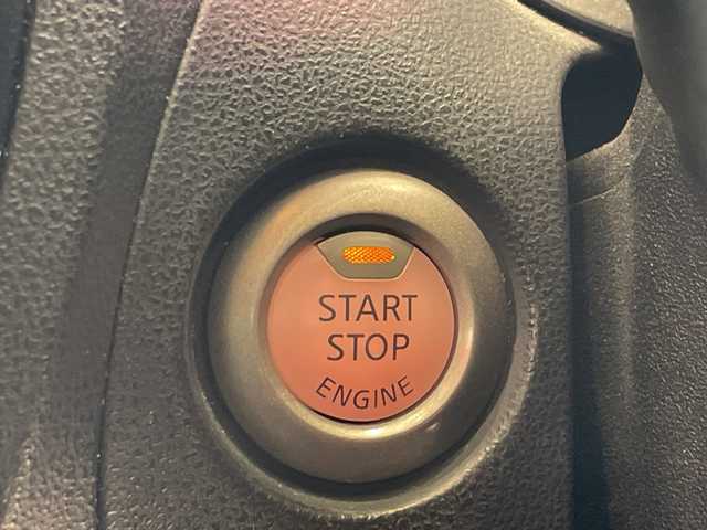 日産 ジューク 15RX Vセレクション 埼玉県 2016(平28)年 10万km アズライトブルー エマージェンシーブレーキ/純正ナビ/　　CD/BT/フルセグ/バックカメラ/純正17インチアルミホイール/ETC/スマートキー