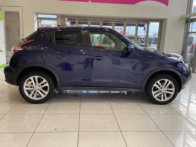 日産 ジューク 15RX Vセレクション 埼玉県 2016(平28)年 10万km アズライトブルー エマージェンシーブレーキ/純正ナビ/　　CD/BT/フルセグ/バックカメラ/純正17インチアルミホイール/ETC/スマートキー