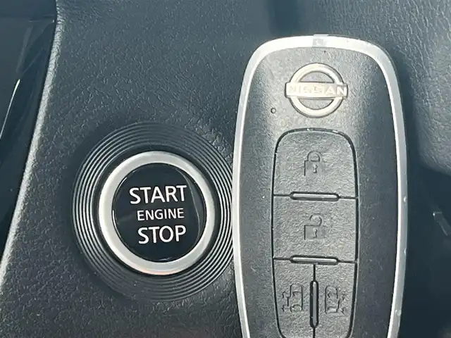 日産 ルークス HWS X プロパイロットED 秋田県 2023(令5)年 6.5万km ブラック ４WD/両側ハンズフリーオートスライドドア/衝突軽減システム/プロパイロット/LEDヘッドライト/純正メモリナビ（CD/BT/USB）/アラウンドビューモニター/日産純正１４インチアルミ（夏タイヤ装着）/スマートキー/アイドリングストップ/プッシュスタート/クルーズコントロール追従走行有/コーナーセンサー/ステアリングスイッチ/ステアリングヒーター/前席シートヒーター/ビルトインETC/デジタルインナーミラー/電動パーキングブレーキ/オートブレーキホールド機能/純正フロアマット/オートライト/オートエアコン/パワーステアリング/パワーウィンドウ/横滑り防止/盗難防止装置/寒冷地仕様/電動格納ウィンカーミラー/保証書/取扱説明書/記録簿/スペアキー×１