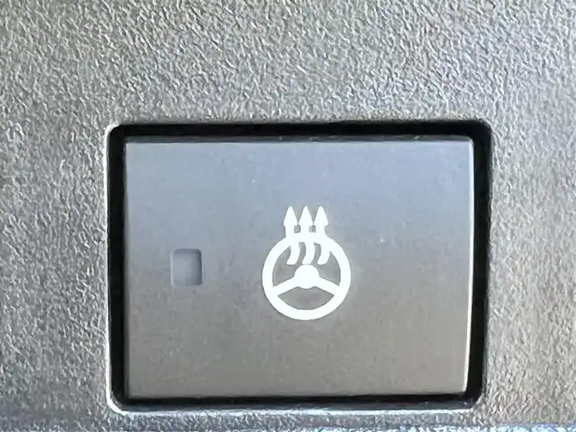 日産 ルークス HWS X プロパイロットED 秋田県 2023(令5)年 6.5万km ブラック ４WD/両側ハンズフリーオートスライドドア/衝突軽減システム/プロパイロット/LEDヘッドライト/純正メモリナビ（CD/BT/USB）/アラウンドビューモニター/日産純正１４インチアルミ（夏タイヤ装着）/スマートキー/アイドリングストップ/プッシュスタート/クルーズコントロール追従走行有/コーナーセンサー/ステアリングスイッチ/ステアリングヒーター/前席シートヒーター/ビルトインETC/デジタルインナーミラー/電動パーキングブレーキ/オートブレーキホールド機能/純正フロアマット/オートライト/オートエアコン/パワーステアリング/パワーウィンドウ/横滑り防止/盗難防止装置/寒冷地仕様/電動格納ウィンカーミラー/保証書/取扱説明書/記録簿/スペアキー×１