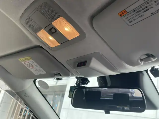 トヨタ ライズ Z 千葉県 2025(令7)年 0.8万km ブラックマイカメタリック スマートアシスト/・衝突軽減ブレーキ/レーンキープアシスト/・レーダークルーズコントロール/オートハイビーム/・クリアランスソナー/9インチディスプレイオーディオ/・フルセグ/BT/USB/カープレイ/バックカメラ/ステアリングスイッチ/ETC/シートヒーター(D/N席)/LEDヘッドライト/オートライト/フォグライト/スマートキー/プッシュスタート/フロアマット/純正17インチAW