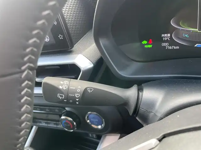 トヨタ ライズ Z 千葉県 2025(令7)年 0.8万km ブラックマイカメタリック スマートアシスト/・衝突軽減ブレーキ/レーンキープアシスト/・レーダークルーズコントロール/オートハイビーム/・クリアランスソナー/9インチディスプレイオーディオ/・フルセグ/BT/USB/カープレイ/バックカメラ/ステアリングスイッチ/ETC/シートヒーター(D/N席)/LEDヘッドライト/オートライト/フォグライト/スマートキー/プッシュスタート/フロアマット/純正17インチAW