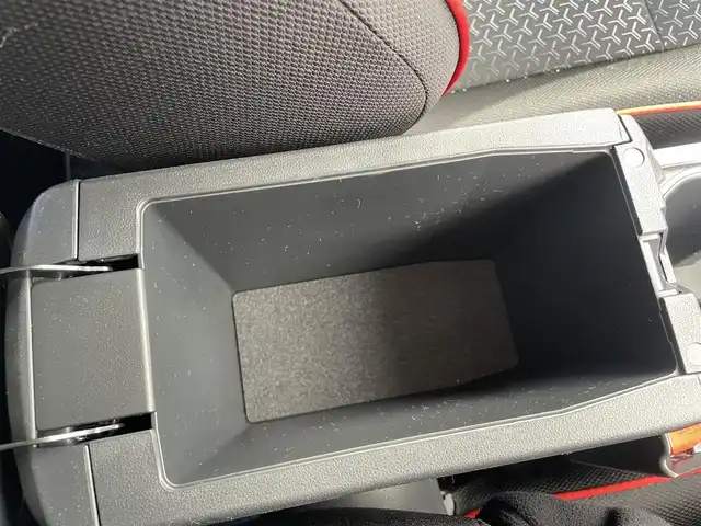 トヨタ ライズ Z 千葉県 2025(令7)年 0.8万km ブラックマイカメタリック スマートアシスト/・衝突軽減ブレーキ/レーンキープアシスト/・レーダークルーズコントロール/オートハイビーム/・クリアランスソナー/9インチディスプレイオーディオ/・フルセグ/BT/USB/カープレイ/バックカメラ/ステアリングスイッチ/ETC/シートヒーター(D/N席)/LEDヘッドライト/オートライト/フォグライト/スマートキー/プッシュスタート/フロアマット/純正17インチAW