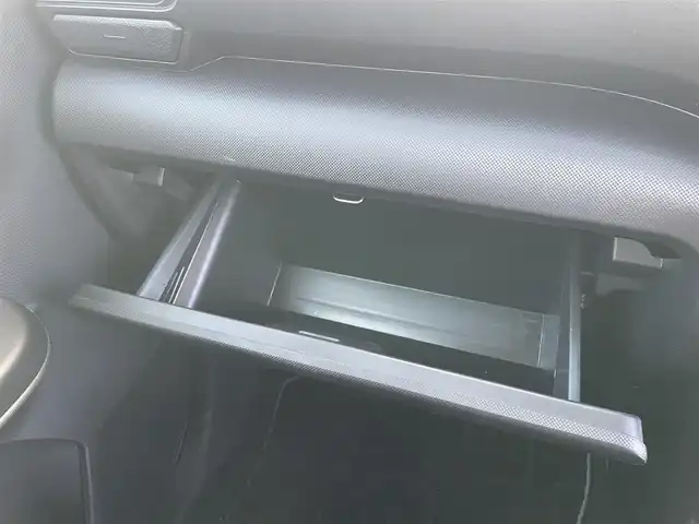 トヨタ ライズ Z 千葉県 2025(令7)年 0.8万km ブラックマイカメタリック スマートアシスト/・衝突軽減ブレーキ/レーンキープアシスト/・レーダークルーズコントロール/オートハイビーム/・クリアランスソナー/9インチディスプレイオーディオ/・フルセグ/BT/USB/カープレイ/バックカメラ/ステアリングスイッチ/ETC/シートヒーター(D/N席)/LEDヘッドライト/オートライト/フォグライト/スマートキー/プッシュスタート/フロアマット/純正17インチAW