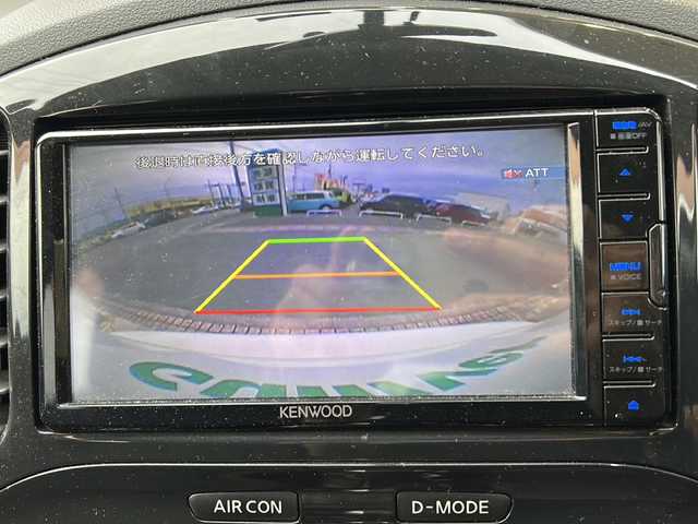 日産 ジューク 15RX 静岡県 2012(平24)年 10万km ホワイトパール 社外SDナビ/・CD/・DVD/・フルセグＴＶ/・Bluetooth/・AM/・FM/主要装備/・衝突軽減/・バックカメラ/・ETC/・純正フロアマット/・純正アルミホイール/・オートライト/・スマートキー/・プッシュスタート/・スペアキー1本/・オートエアコン/・革巻きステアリング/・Wエアバック