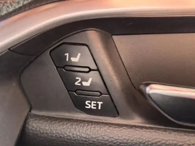 トヨタ ＲＡＶ４ ハイブリットG 愛知県 2019(令1)年 7.1万km ホワイトパールクリスタルシャイン ワンオーナー/サンルーフ/4WD/バックカメラ/追従クルーズコントロール/モデリスタエアロ/純正ナビ/Bluetooth/DVD//フルセグTV/ETC/電動リアゲート/ドライブレコーダー/パワーシート/シートヒーター/前後コーナーセンサー/純正アルミホイール/純正フロアマット/オートマチックハイビーム/スペアキー