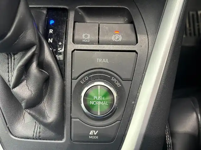 トヨタ ＲＡＶ４ ハイブリットG 愛知県 2019(令1)年 7.1万km ホワイトパールクリスタルシャイン ワンオーナー/サンルーフ/4WD/バックカメラ/追従クルーズコントロール/モデリスタエアロ/純正ナビ/Bluetooth/DVD//フルセグTV/ETC/電動リアゲート/ドライブレコーダー/パワーシート/シートヒーター/前後コーナーセンサー/純正アルミホイール/純正フロアマット/オートマチックハイビーム/スペアキー