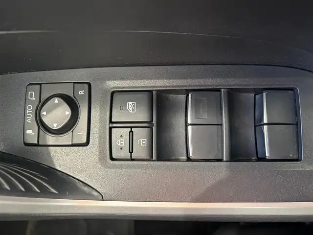 トヨタ ＲＡＶ４ ハイブリットG 愛知県 2019(令1)年 7.1万km ホワイトパールクリスタルシャイン ワンオーナー/サンルーフ/4WD/バックカメラ/追従クルーズコントロール/モデリスタエアロ/純正ナビ/Bluetooth/DVD//フルセグTV/ETC/電動リアゲート/ドライブレコーダー/パワーシート/シートヒーター/前後コーナーセンサー/純正アルミホイール/純正フロアマット/オートマチックハイビーム/スペアキー