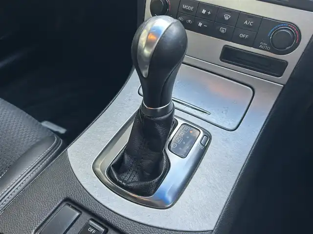 日産 スカイライン 370GT Type S 愛知県 2008(平20)年 6万km ファウンテンブルー 社外エアロ〈フロント／サイド／リア／リアアンダー〉/社外車高調/社外20インチAW〈work GNOSIS CV202〉/社外マフラー/純正メーカ―オプションHDDナビ/バックカメラ/ハーフレザーシート/前席パワーシート/HIDヘッドライト〈オート機能付〉/アクティブAFS/レザーステアリング/パドルシフト/純正アルミペダル