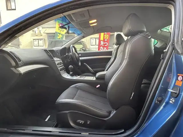 日産 スカイライン 370GT Type S 愛知県 2008(平20)年 6万km ファウンテンブルー 社外エアロ〈フロント／サイド／リア／リアアンダー〉/社外車高調/社外20インチAW〈work GNOSIS CV202〉/社外マフラー/純正メーカ―オプションHDDナビ/バックカメラ/ハーフレザーシート/前席パワーシート/HIDヘッドライト〈オート機能付〉/アクティブAFS/レザーステアリング/パドルシフト/純正アルミペダル