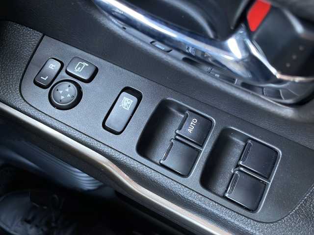 スズキ ハスラー Jスタイル Ⅱ 道東・釧路十勝 2023(令5)年 2.5万km ピュアホワイトパール/ウッディブラウン2トーンルーフ ４WD/ワンオーナー/社外ナビ/（Bluetooth/CD/DVD/SD/TV/AM/FM)/衝突軽減ブレーキ/追従式クルーズコントロール/レーンキープアシスト/前後コーナーセンサー/LEDヘッドライト/フォグライト/シートヒーター/純正アルミホイール/純正フロアマット/エンジンスタートボタン/スマートキー/ステアリングスイッチ/取扱説明書/保証書/記録簿