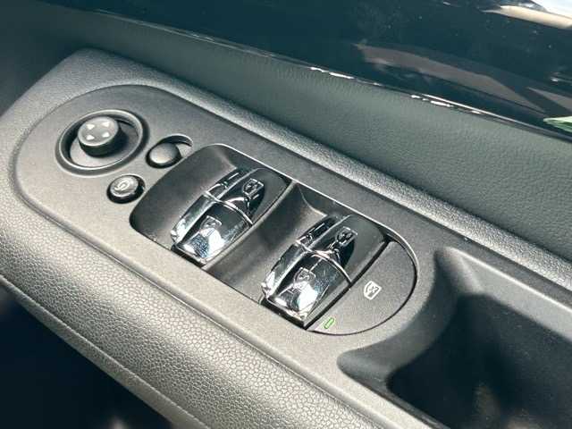 ＭＩＮＩ ミニ クラブマン ジョンクーパーワークス 千葉県 2018(平30)年 5.8万km アイランドブルー ワンオーナー/純正HDDナビ/Bluetooth/AppleCarPlay/USB/ETC/harman kardonスピーカー/バックカメラ/ヘッドアップディスプレイ/MINIドライビングモード/アクティブクルーズコントロール/パドルシフト/前席シートヒーター/前席パワーシート/置くだけ充電/衝突警報/歩行者警報/コンフォートアクセス/オートライト/プッシュスタート/スマートキー/スペアキー1本/LEDヘッドライト/純正フロアマット/保証書・取扱説明書