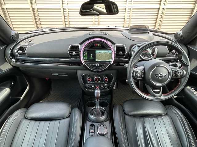 ＭＩＮＩ ミニ クラブマン ジョンクーパーワークス 千葉県 2018(平30)年 5.8万km アイランドブルー ワンオーナー/純正HDDナビ/Bluetooth/AppleCarPlay/USB/ETC/harman kardonスピーカー/バックカメラ/ヘッドアップディスプレイ/MINIドライビングモード/アクティブクルーズコントロール/パドルシフト/前席シートヒーター/前席パワーシート/置くだけ充電/衝突警報/歩行者警報/コンフォートアクセス/オートライト/プッシュスタート/スマートキー/スペアキー1本/LEDヘッドライト/純正フロアマット/保証書・取扱説明書