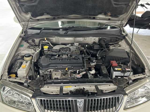 日産 ブルーバード シルフィ 18Vi Gパッケージ リミテッド 福岡県 2002(平14)年 19.4万km ホワイトパール ・ハロゲンライト/・純正オーディオ/・純正フロアマット/・リモコンキー