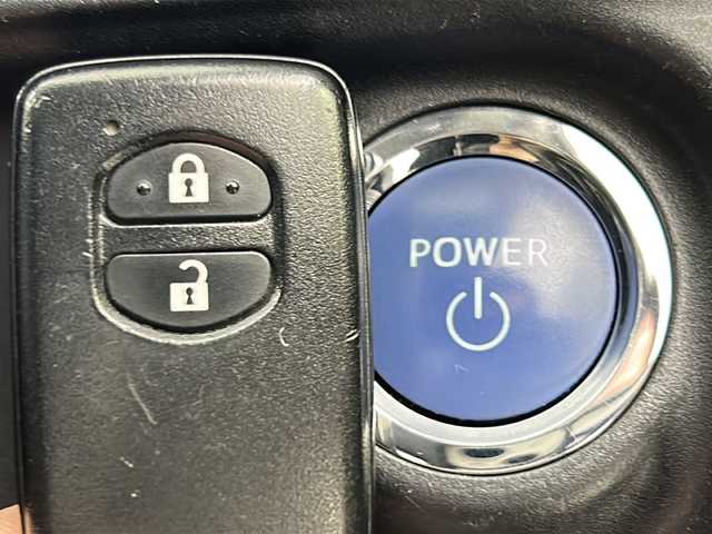 トヨタ アクア S スタイルブラック 宮城県 2018(平30)年 5.9万km ブラックマイカ Toyota Safety Sense C	/・プリクラッシュセーフティ	/・レーンディパーチャーアラート	/・オートマチックハイビーム	/カロッツェリアナビ/・CD.DVD.SD.BT/フルセグTV/バックカメラ/前席シートヒーター/レザー調シートカバー/ドライブレコーダー（FR）/ETC/アイドリングストップ/横滑り防止装置/LEDヘッドライト/ステアリングスイッチ/プッシュスタート/スマートキー/社外17inAW/純正フロアマット