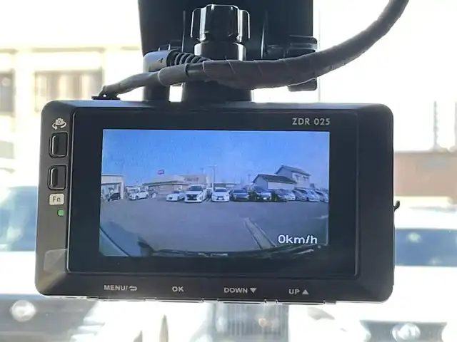 スズキ エブリィ ワゴン PZターボ 広島県 2020(令2)年 3.3万km クールカーキPM ワンオーナー/禁煙車/ジムニーフェイスキット/フロントバンパーガード/社外バンパー/リフトアップ/サイドカバー/社外マフラー/社外ナビ/　【CD/DVD/Bluetooth/フルセグTV】/衝突被害軽減システム/横滑防止装置/盗難防止装置/片側パワースライドドア/D席シートヒーター/レザー調シートカバー/ETC/デジタルインナーミラー/ロットホルダー/純正シリコンカバー/社外ラゲッジトレイ/純正ドアハンドルエスカレッション/フェンダーミラー/オートライト/LEDヘッドライト/社外フォグランプ/プッシュスタート/スマートキー/スペアキー×1/アイドリングストップ/社外アルミホイール 14インチ/ドアバイザー/純正フロアマット/新車時整備手帳（保証書）/取扱説明書