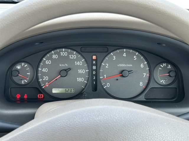 日産 ブルーバード シルフィ 15i 新潟県 2004(平16)年 13.6万km シャンパンシルバー 社外ナビ（AVN-G04）/フルセグ/ETC/オートエアコン/ハロゲンライト/リモコンキー