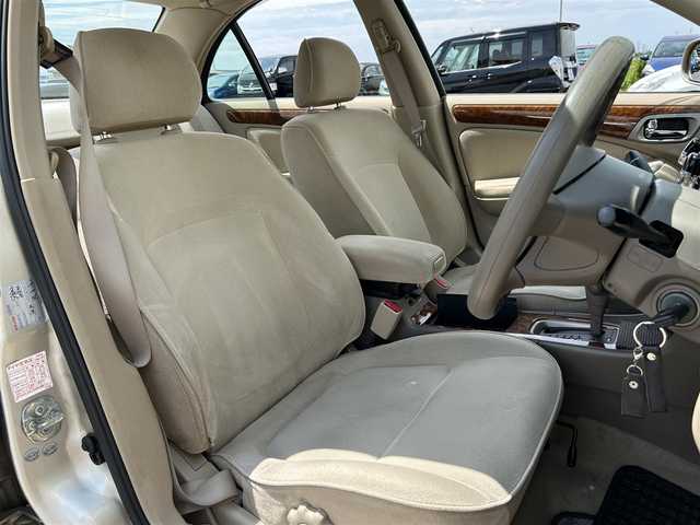 日産 ブルーバード シルフィ 15i 新潟県 2004(平16)年 13.6万km シャンパンシルバー 社外ナビ（AVN-G04）/フルセグ/ETC/オートエアコン/ハロゲンライト/リモコンキー