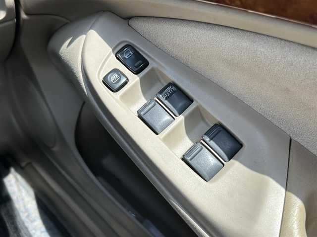 日産 ブルーバード シルフィ 15i 新潟県 2004(平16)年 13.6万km シャンパンシルバー 社外ナビ（AVN-G04）/フルセグ/ETC/オートエアコン/ハロゲンライト/リモコンキー