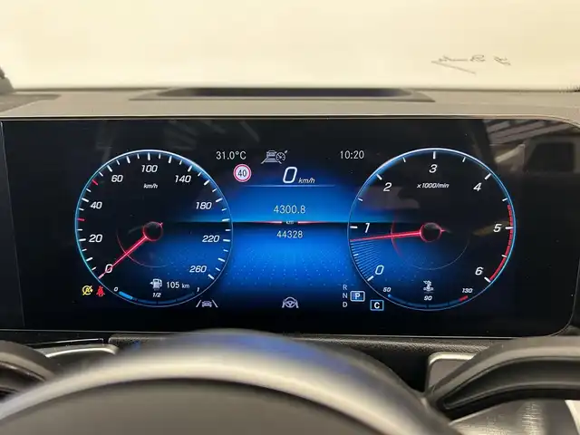 メルセデス・ベンツ Ｍ・ベンツ ＧＬＢ２００ｄ 4マチック AMGライン 岡山県 2022(令4)年 4.5万km ポーラホワイト ワンオーナー/アドバンスドパッケージ/パノラマガラスSR/純正コマンドナビ/全周囲カメラ/ドラレコ（F/R）/ETC/インテリジェントライトシステム/アンビエントライト/パワーテールゲート/道路標識アシスト/アクティブレーンキープ/アテンションアシスト/BSA/ダイナミックセレクト/パワーシート/シートヒーター/ハーフレザーシート/Bluetooth/USB/ワイヤレスチャージ/前後PDC