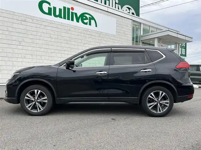 日産 エクストレイル 20X 山形県 2018(平30)年 6.9万km ダイヤモンドブラック 禁煙車/4WD/純正SDナビ/・TV/AM/FM/CD/Bluetooth/アイドリングストップ/エマージェンシーブレーキ/車線逸脱警報/横滑り防止装置/盗難防止装置/LEDヘッドライト/オートライト/フロントフォグランプ/合皮シート/パワーバックドア/バックカメラ/純正フロアマット/純正ドアバイザー/冬タイヤ積み込み/保証書/取扱説明書