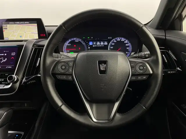 トヨタ クラウン ハイブリッド G Four 新潟県 2020(令2)年 4.1万km プレシャスブラックパール 4WD/トヨタセーフティセンス/ヘッドアップディスプレイ/純正ナビ/　CD/Bluetooth/フルセグTV/バックカメラ/イージークローザードア/レーダークルーズコントロール/LEDオートライト/メモリ付パワーシート/シートヒーター/純正17インチアルミホイール/パドルシフト/ブラインドスポットモニター/クリアランスソナー/電格ミラー/ウインカーミラー/スマートキー/ビルトインETC2.0