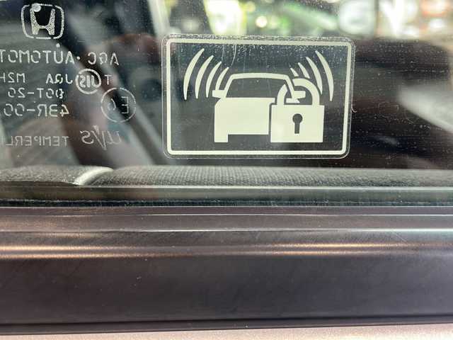 ホンダ フリード スパイク G ジャストセレクション 秋田県 2012(平24)年 4万km アラバスターシルバーメタリック 4WD/両側パワースライドドア/ETC/オートライト/ABS/横滑り防止装置