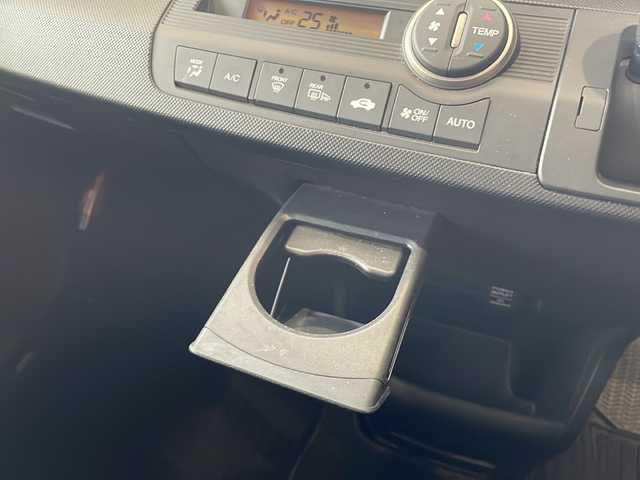 ホンダ フリード スパイク G ジャストセレクション 秋田県 2012(平24)年 4万km アラバスターシルバーメタリック 4WD/両側パワースライドドア/ETC/オートライト/ABS/横滑り防止装置