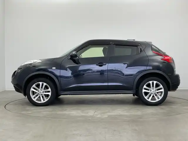 日産 ジューク 15RX タイプV 新潟県 2012(平24)年 7.2万km サファイアブラック 純正ナビ/Bluetooth/DVD/CD/バックカメラ/ビルトインETC/スペアキー1本/スマートキー/プッシュスタート/純正17インチアルミホイール/フロントフォグランプ/電動格納ミラー/革巻きステアリング/ISOFIX/取扱説明書