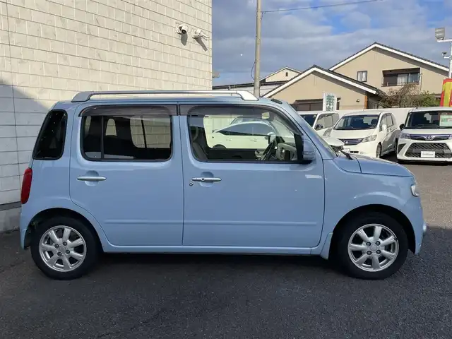 ダイハツ ミラ ココア プラスX 大分県 2011(平23)年 6.9万km ミストブルーマイカメタリック 社外メモリナビ AVN-R8W/【フルセグ/DVD/BTオーディオ】/純正14インチアルミホイール/ルーフレール/ETC/運転席シートリフター/ウインカーミラー/ヘッドライトレベライザー/チルトステアリング/リアプライバシーガラス/ドアバイザー/フロアマット/電動格納ミラー/Wエアバッグ/ABS/スマートキー/スペアキー/車両取説/ナビ取説
