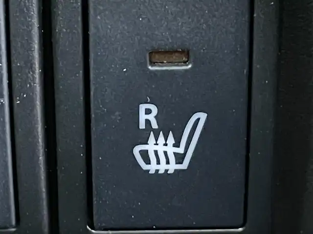 スズキ ハスラー Jスタイル ターボ 岡山県 2021(令3)年 3.2万km クールカーキパールメタリック/ホワイト2トーンルーフ 登録時走行距離31623km/社外ナビ（AM/FM/CD/DVD/BT）/全方位モニター/フルセグテレビ/デュアルカメラブレーキ/レーダークルーズコントロール/インタークーラーターボ/前席シートヒーター/衝突軽減ブレーキ/コーナーセンサー/アイドリングストップ/横滑り防止装置/レーンキープアシスト/オートエアコン/LEDヘッドライト/LEDフォグランプ/純正15インチAW