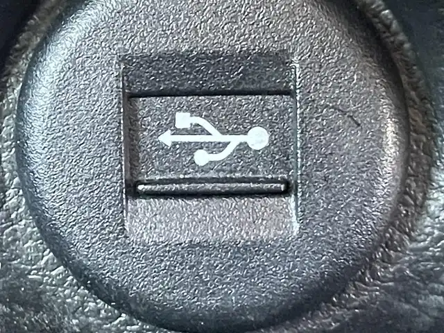 スズキ ハスラー Jスタイル ターボ 岡山県 2021(令3)年 3.2万km クールカーキパールメタリック/ホワイト2トーンルーフ 登録時走行距離31623km/社外ナビ（AM/FM/CD/DVD/BT）/全方位モニター/フルセグテレビ/デュアルカメラブレーキ/レーダークルーズコントロール/インタークーラーターボ/前席シートヒーター/衝突軽減ブレーキ/コーナーセンサー/アイドリングストップ/横滑り防止装置/レーンキープアシスト/オートエアコン/LEDヘッドライト/LEDフォグランプ/純正15インチAW