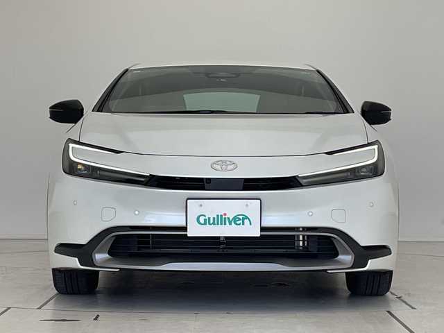 トヨタ プリウス U 愛知県 2023(令5)年 3.5万km プラチナホワイトパールマイカ トヨタセーフティセンス/純正ディズプレイオーディオ　ナビ機能なし/全方位カメラ/レーダークルーズコントロール/バックカメラ/コーナーセンサー/ETC2.0/ブラインドスポットモニター/ステアリングヒーター/LEDヘッドライト/オートマチックハイビーム/衝突軽減システム/フルセグ/Bluetooth/ステアリングスイッチ/スマートキー/プッシュスタート