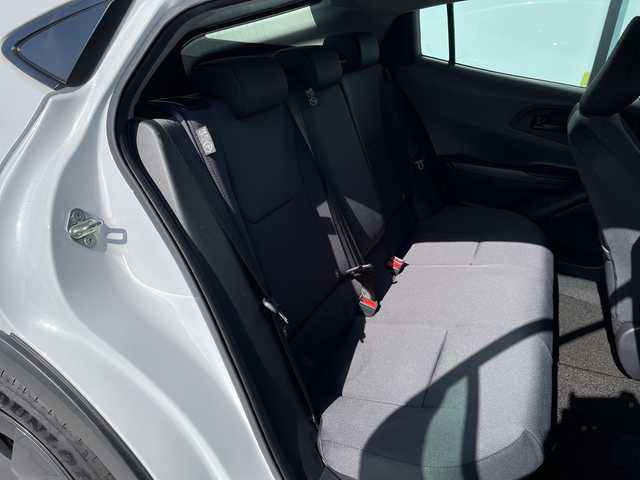 トヨタ プリウス U 愛知県 2023(令5)年 3.5万km プラチナホワイトパールマイカ トヨタセーフティセンス/純正ディズプレイオーディオ　ナビ機能なし/全方位カメラ/レーダークルーズコントロール/バックカメラ/コーナーセンサー/ETC2.0/ブラインドスポットモニター/ステアリングヒーター/LEDヘッドライト/オートマチックハイビーム/衝突軽減システム/フルセグ/Bluetooth/ステアリングスイッチ/スマートキー/プッシュスタート