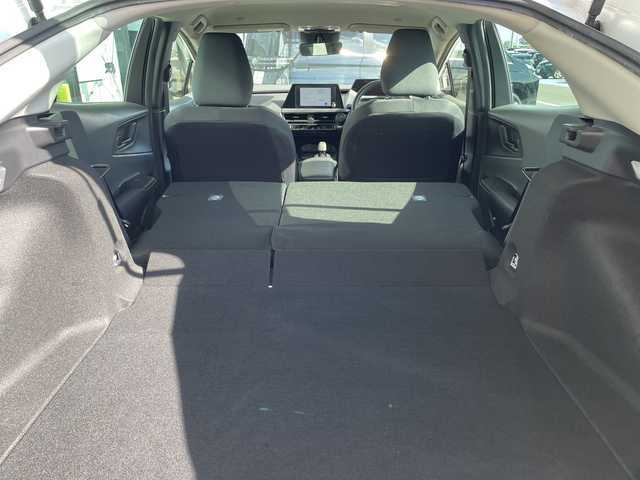 トヨタ プリウス U 愛知県 2023(令5)年 3.5万km プラチナホワイトパールマイカ トヨタセーフティセンス/純正ディズプレイオーディオ　ナビ機能なし/全方位カメラ/レーダークルーズコントロール/バックカメラ/コーナーセンサー/ETC2.0/ブラインドスポットモニター/ステアリングヒーター/LEDヘッドライト/オートマチックハイビーム/衝突軽減システム/フルセグ/Bluetooth/ステアリングスイッチ/スマートキー/プッシュスタート