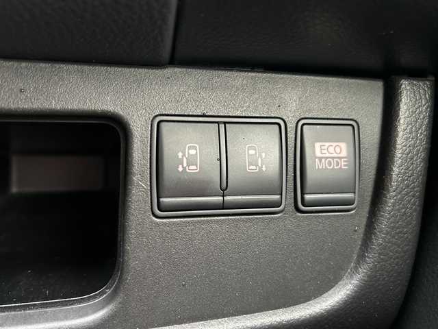 日産 セレナ ハイウェイスター Vセレクション 鹿児島県 2012(平24)年 10.8万km ブリリアントホワイトパール 純正ナビ/　　CD/DVD/BT/フルセグ/バックカメラ/両側パワースライドドア/クルーズコントロール/オートライト/純正16インチアルミホイール/ステアリングスイッチ/リアオートエアコン/アイドリングストップ/ヒルスタートアシスト/後席サンシェード/スマートキー/ETC