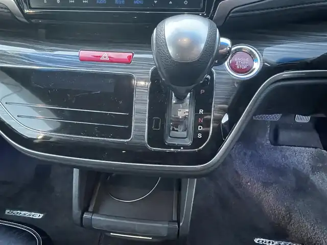 ホンダ オデッセイ 兵庫県 2014(平26)年 10.6万km プレミアムヴィーナスブラックP (株)IDOMが運営する【じしゃロン西宮店】の自社ローン専用車両になります。こちらは現金またはオートローンご利用時の価格です。自社ローンご希望の方は別途その旨お申付け下さい/＊両側パワースライドドア/＊プッシュスタート/＊純正ナビ/＊フルセグテレビ/＊バックカメラ/＊フリップダウンモニター/＊運転席パワーシート/＊CTBA