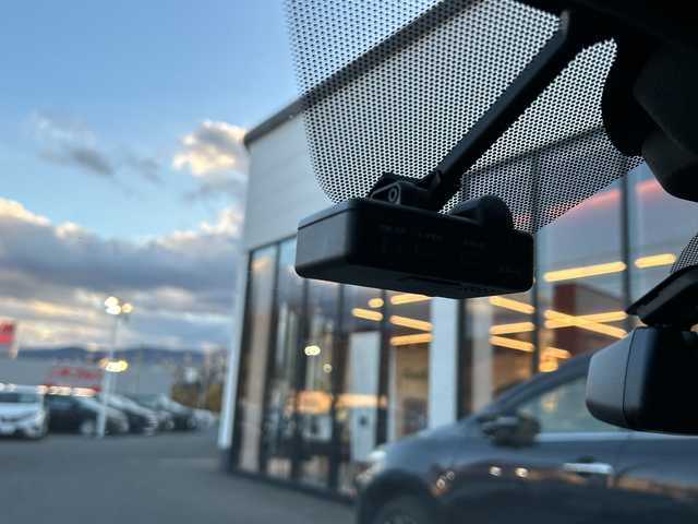 日産 スカイライン 400R 大阪府 2020(令2)年 5万km ブリリアントホワイトパール エマージェンシーブレーキ/純正ナビ　/全方位カメラ　/フルセグＴＶ　ＣＤ　ＤＶＤ　ＢＴ　/黒レザーシート　/パワーシート　/シートメモリ　/シートヒーター　/パドルシフト　/レーダークルコン　/ＥＴＣ２．０　/ＬＥＤヘッドライト　/ドライブレコーダー　/プッシュスタート　/スマートキー　/取扱説明書　保証書　/純正アルミホイール　/純正フロアマット