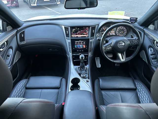 日産 スカイライン 400R 大阪府 2020(令2)年 5万km ブリリアントホワイトパール エマージェンシーブレーキ/純正ナビ　/全方位カメラ　/フルセグＴＶ　ＣＤ　ＤＶＤ　ＢＴ　/黒レザーシート　/パワーシート　/シートメモリ　/シートヒーター　/パドルシフト　/レーダークルコン　/ＥＴＣ２．０　/ＬＥＤヘッドライト　/ドライブレコーダー　/プッシュスタート　/スマートキー　/取扱説明書　保証書　/純正アルミホイール　/純正フロアマット