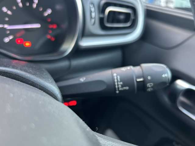 シトロエン Ｃ３ シャイン 滋賀県 2019(令1)年 1.8万km サーブル 純正ナビ/バックカメラ/ａｐｐｌｅｃａｒｐｌａｙ/純正１６インチＡＷ/アダプティブクルーズコントロール/ブラインドスポットモニター/クリアランスソナー/アクティブセーフティブレーキ/ＥＴＣ/ドライブレコーダー/スマートキー