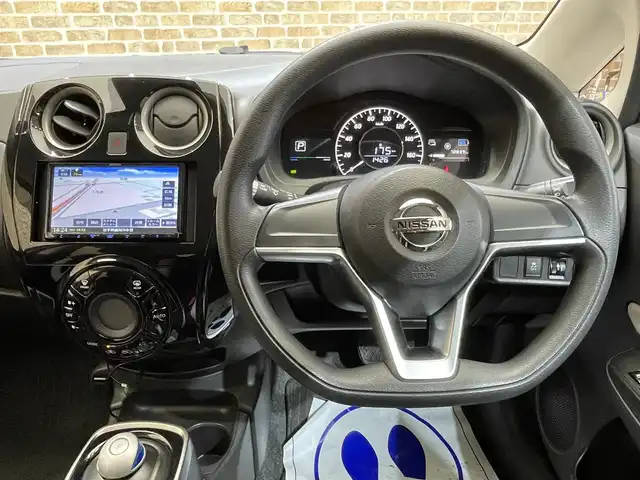 日産 ノート e－パワー B FOUR 岩手県 2020(令2)年 7.9万km ホワイト ４WD/アラウンドビューモニター/エマージェンシーブレーキ/レーンアシスト/踏み間違い衝突防止アシスト/前後ソナー/横滑り防止装置/インテリジェントルームミラー/KENWOODナビ/ETC/ヘッドライトレベライザー/オートエアコン/オートライト/LEDヘッドライト/プッシュスタート/１４インチスチールホイール/ドアバイザー