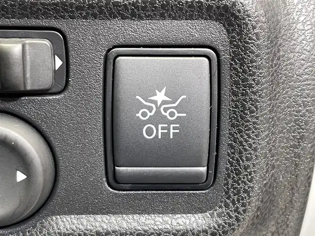 日産 ノート e－パワー B FOUR 岩手県 2020(令2)年 7.9万km ホワイト ４WD/アラウンドビューモニター/エマージェンシーブレーキ/レーンアシスト/踏み間違い衝突防止アシスト/前後ソナー/横滑り防止装置/インテリジェントルームミラー/KENWOODナビ/ETC/ヘッドライトレベライザー/オートエアコン/オートライト/LEDヘッドライト/プッシュスタート/１４インチスチールホイール/ドアバイザー