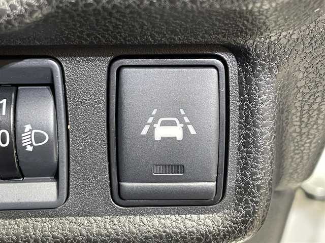 日産 ノート e－パワー B FOUR 岩手県 2020(令2)年 7.9万km ホワイト ４WD/アラウンドビューモニター/エマージェンシーブレーキ/レーンアシスト/踏み間違い衝突防止アシスト/前後ソナー/横滑り防止装置/インテリジェントルームミラー/KENWOODナビ/ETC/ヘッドライトレベライザー/オートエアコン/オートライト/LEDヘッドライト/プッシュスタート/１４インチスチールホイール/ドアバイザー