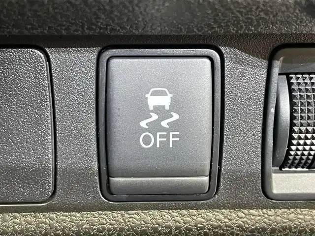 日産 ノート e－パワー B FOUR 岩手県 2020(令2)年 7.9万km ホワイト ４WD/アラウンドビューモニター/エマージェンシーブレーキ/レーンアシスト/踏み間違い衝突防止アシスト/前後ソナー/横滑り防止装置/インテリジェントルームミラー/KENWOODナビ/ETC/ヘッドライトレベライザー/オートエアコン/オートライト/LEDヘッドライト/プッシュスタート/１４インチスチールホイール/ドアバイザー