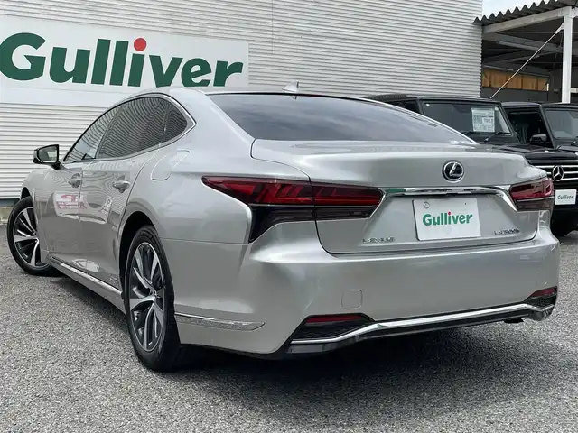 レクサス ＬＳ 500h Iパッケージ 東京都 2021(令3)年 3.6万km シルバー 法人ワンオーナー/走行35886km/メーカーオプション設定色(1L3/銀影ラスター)/Lexusチームメイト(アドバンスドパーク対応)/Lexusセーフティシステム+A/（PCS/FCTA/LTA/AHS/RSA）/レーダークルーズコントロール/先行車発進告知/メーカーオプション3Dサラウンドシステム/（マークレビンソン/23スピーカー)/純正SDナビ/DTV(12.3インチワイド)/・AppleCarPlay/AndroidAuto対応/・Bluetooth ・Blu-ray/DVD再生/・Miracast ・microSDミュージックサーバー/全方位パノラミックビューモニター/デジタルインナーミラー /電動レザーシート(ブラック/本革)/・運転席20way/助手席18way/・シートヒーター(運転席/助手席)/・シートベンチレーション(運転席/助手席)/ステアリングヒーター/イージークローザードア(全ドア)/電動パワートランクリッド/HUD(ヘッドアップディスプレイ)/LEDヘッドランプ/電子制御式エアサスペンション/純正19インチアルミホイール/スマートキー(スペア1個付)/車検 R8年4月11日迄/記録簿(R4/5/6年)/取説(車体/クイックガイド/ナビ/電子/後席)